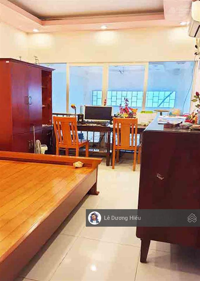 Bán nhà đoàn văn bơ. diện tích 60m2 quận 4. ngang 3.3m (nở hậu) hẻm an ninh. hoàn công đủ. không qh