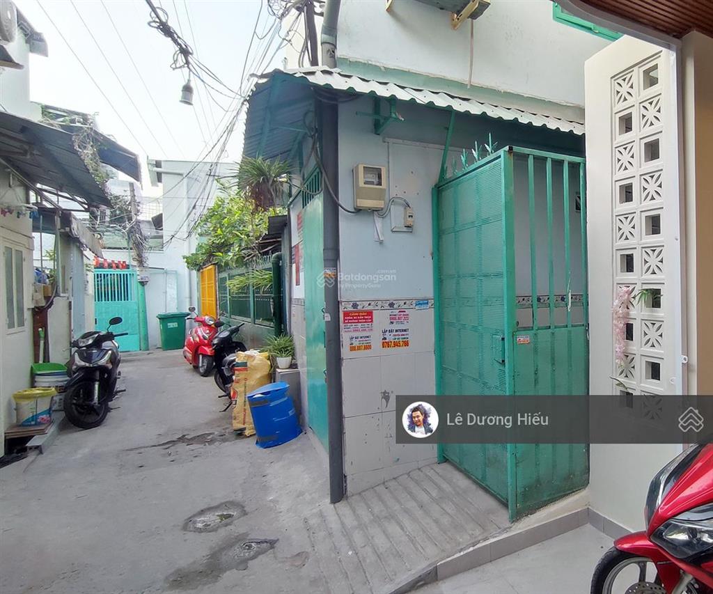 Bán nhà 55m2. mặt tiền 4m. không quy hoạch. 2 tầng đẹp mới như video. cách quận 1 tầm 2.5km
