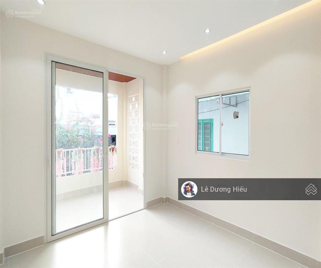 Bán nhà 55m2. mặt tiền 4m. không quy hoạch. 2 tầng đẹp mới như video. cách quận 1 tầm 2.5km