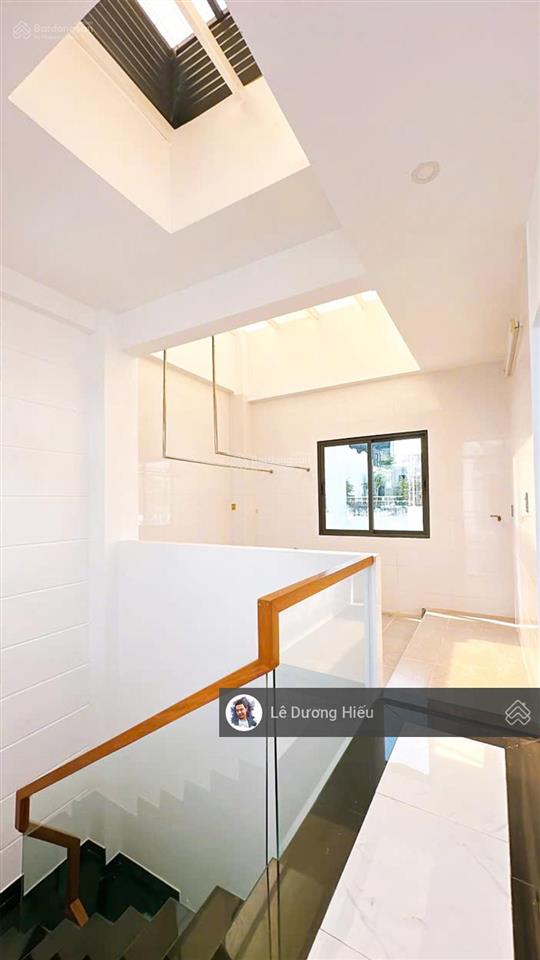 Căn hộ dịch vụ 4 tầng. 27tr/tháng. ngang 6,2 m. hẻm 3m, hoàn công đủ. không quy hoạch. nhà mới 2024