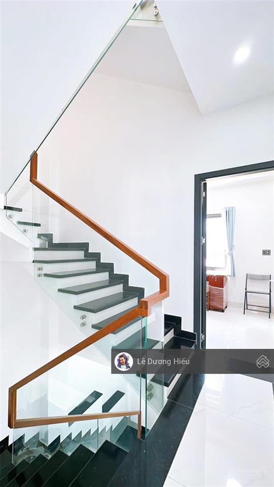 Căn hộ dịch vụ 4 tầng. 27tr/tháng. ngang 6,2 m. hẻm 3m, hoàn công đủ. không quy hoạch. nhà mới 2024