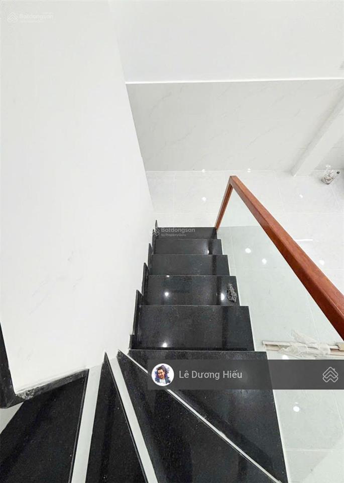 Bán nhà 38m2, 3.8x10m. nhà mới 2 tầng. sát hẻm xe hơi 30m. khu yên tĩnh. không quy hoạch
