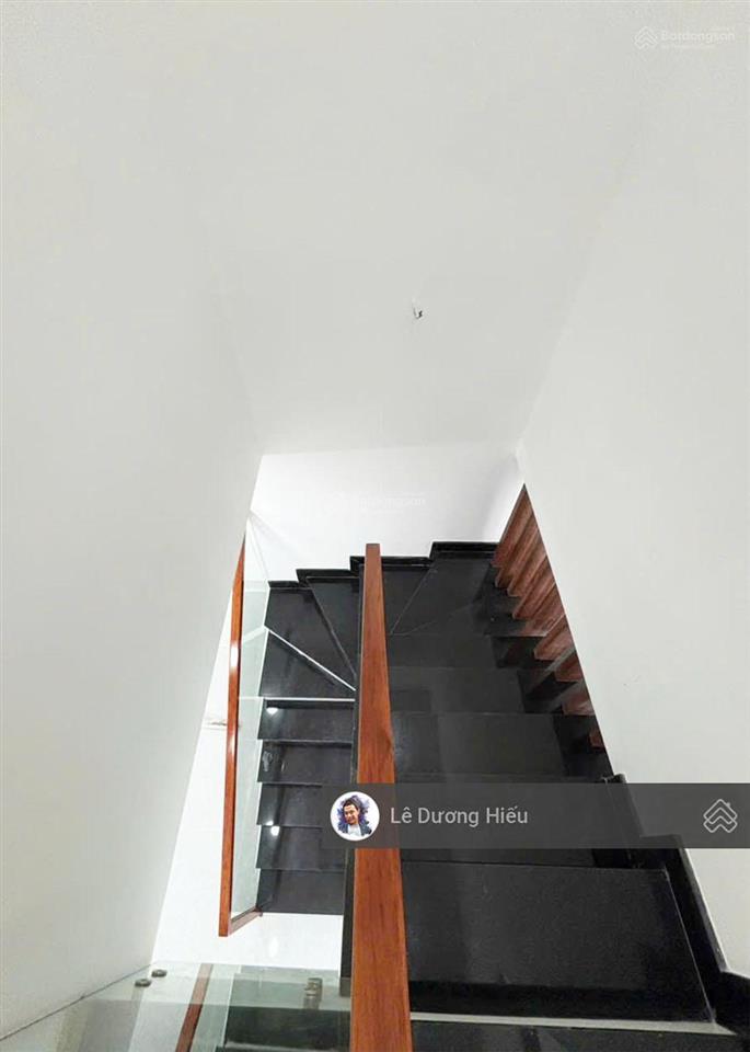 Bán nhà 38m2, 3.8x10m. nhà mới 2 tầng. sát hẻm xe hơi 30m. khu yên tĩnh. không quy hoạch
