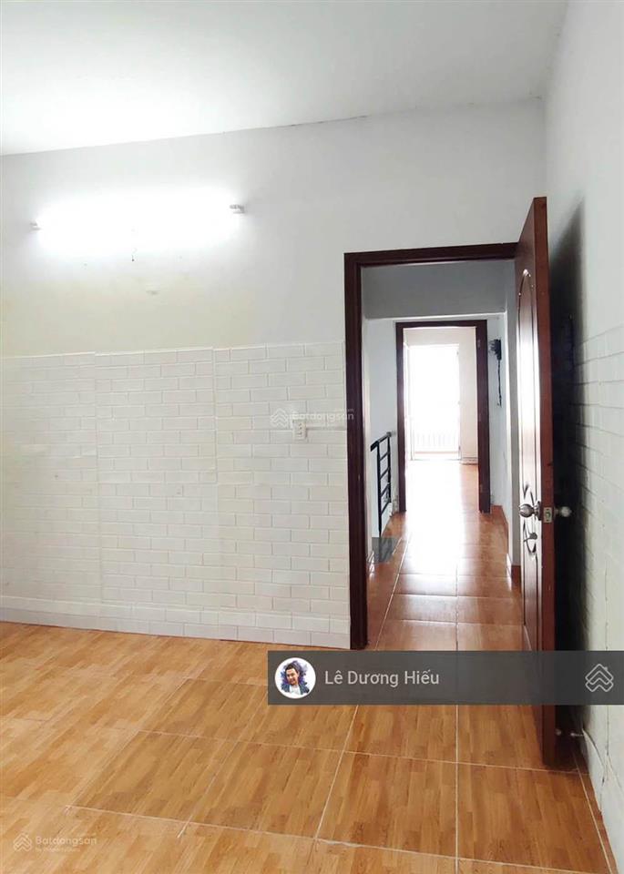 Có video 100%. bán nhà 3 tầng btct. 42m2 (3.3m x 13m). không quy hoạch. 4 ngủ. hẻm thông, sát đường