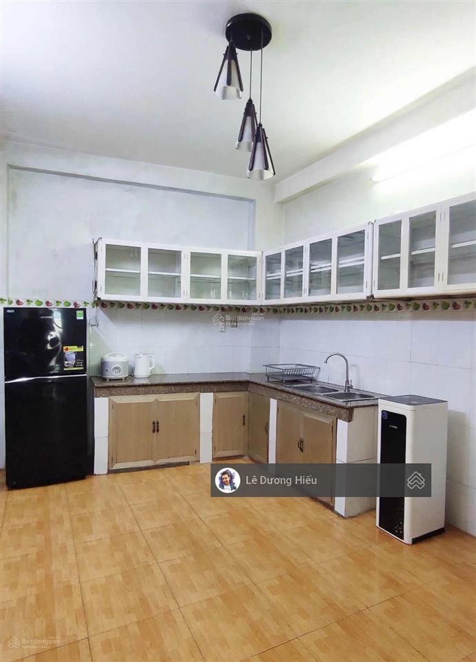 Có video 100%. bán nhà 3 tầng btct. 42m2 (3.3m x 13m). không quy hoạch. 4 ngủ. hẻm thông, sát đường