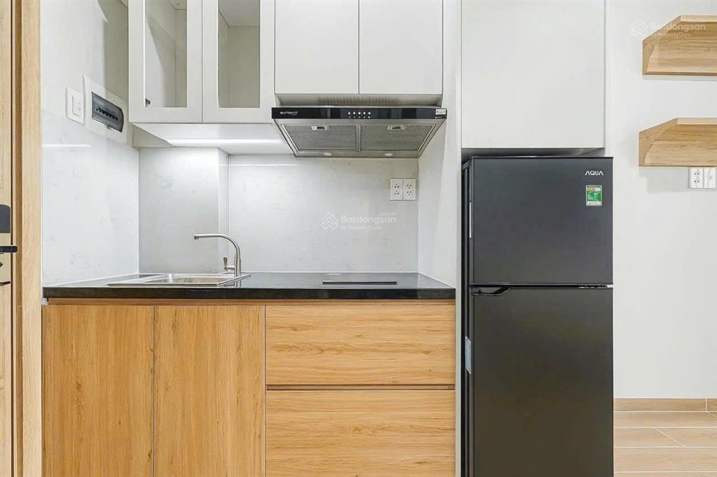 Cho thuê phòng 37m2 ban công máy giặt riêng tại phan đăng lưu q. phú nhuận gần q.1 q.3 phòng mới