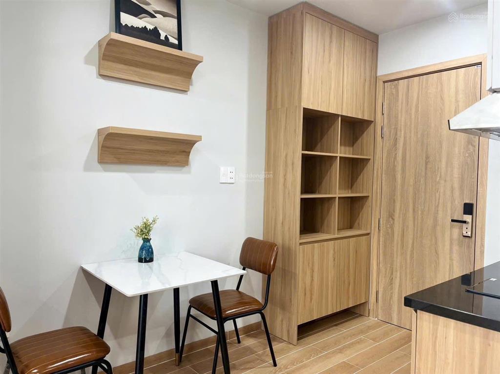 Cho thuê phòng 37m2 ban công máy giặt riêng tại phan đăng lưu q. phú nhuận gần q.1 q.3 phòng mới