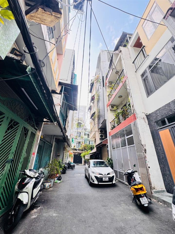 BÁN NHÀ 5 TẦNG MỚI - MẶT TIỀN XE HƠI ĐẬU CỬA Đ.NGUYỄN THIỆN THUẬT, QUẬN 3- KHU VIP PHÂN