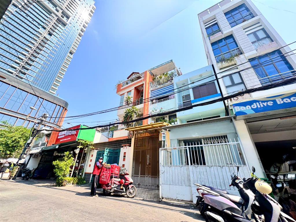 BÁN NHÀ 5 TẦNG MẶT TIỀN HXH 10M Đ.NGUYỄN TRÃI, NGUYỄN CƯ TRINH, QUẬN 1- DT ĐẸP 4,1M*17M