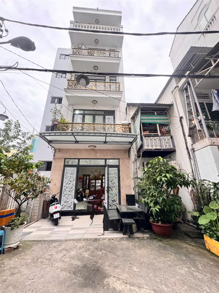 NGAY ĐÀI TRUYỀN HÌNH & ĐH KHXH NV - BÁN NHÀ 5 TẦNG HXH Đ.NGUYỄN THỊ MINH KHAI, Q1 - DT