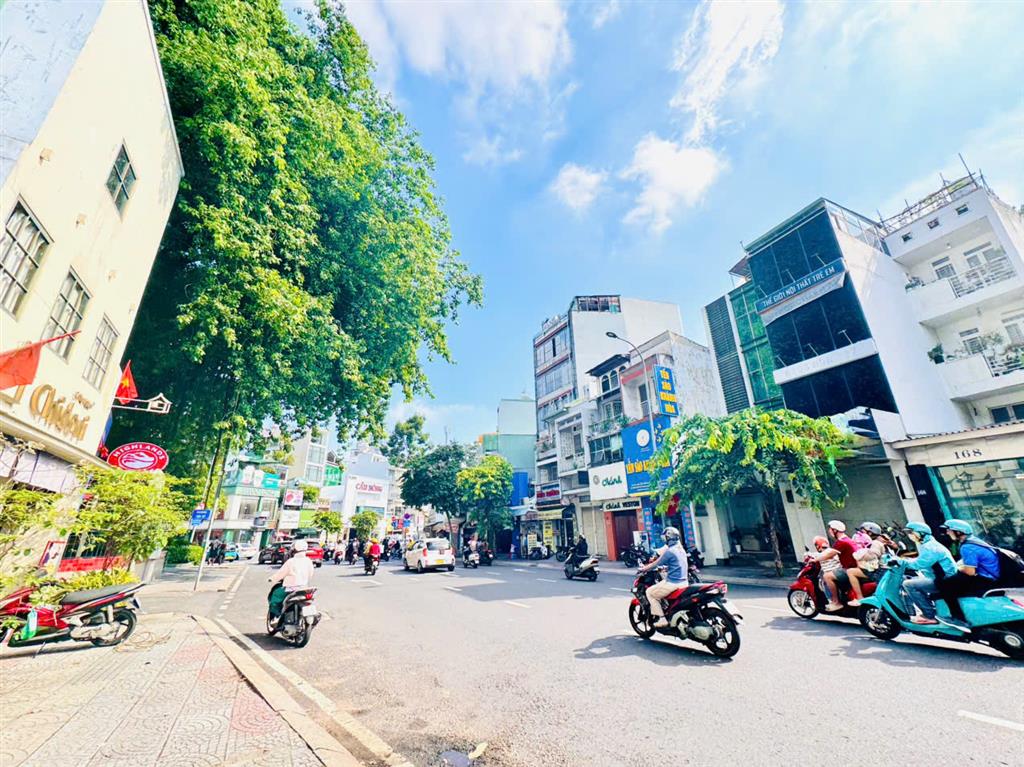 QUẬN 1: BÁN NHÀ 4 TẦNG MẶT TIỀN ĐINH TIÊN HOÀNG, P.TÂN ĐỊNH- DT 51M2- CHÍNH CHỦ