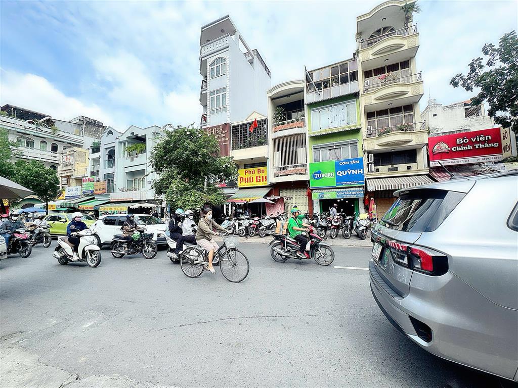 BÁN NHÀ 4 TẦNG - MT Đ. LÝ CHÍNH THẮNG, QUẬN 3 - HDT 60TR/TH - DUY NHẤT NHÀ BÁN  * LH