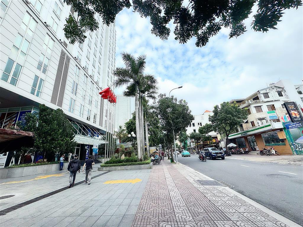 BÁN NHÀ 4 TẦNG - MT Đ. LÝ CHÍNH THẮNG, QUẬN 3 - HDT 60TR/TH - DUY NHẤT NHÀ BÁN  * LH