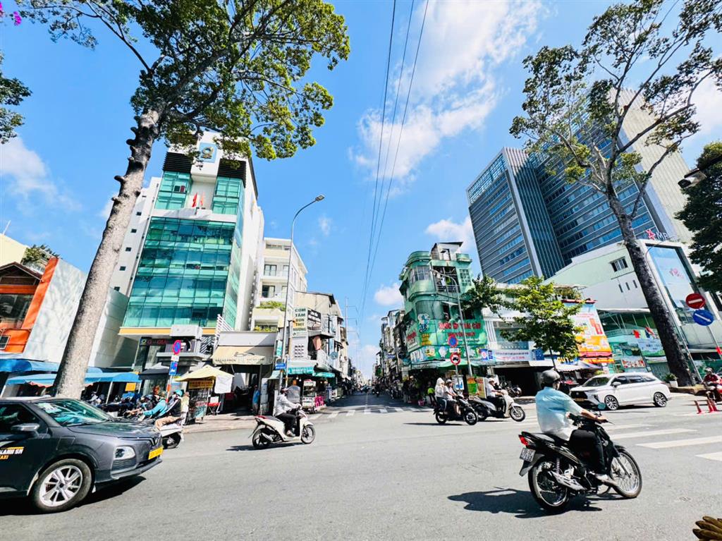 QUẬN 3: BÁN NHÀ 6 TẦNG MẶT TIỀN NGUYẼN THỊ MINH KHAI, P.BÀN CỜ- DT 268M2- 12M*33M- NHÀ