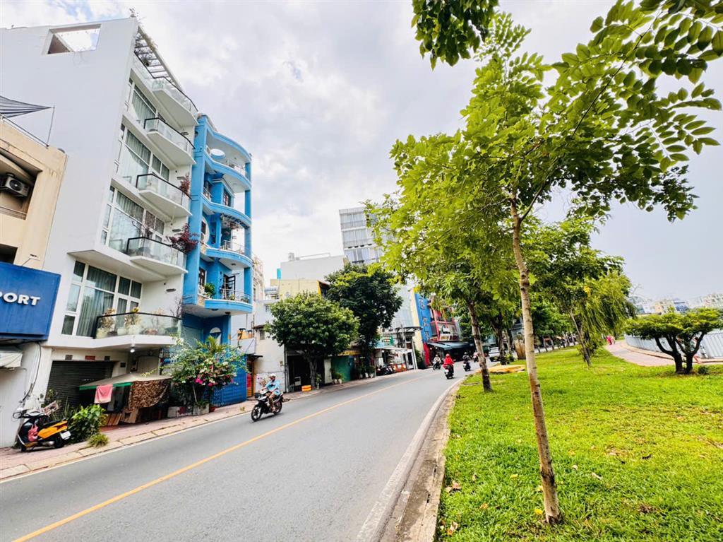 QUẬN 3: CHÍNH CHỦ 0938676685 BÁN NHÀ 6 TẦNG CÓ HẦM MẶT TIỀN KINH DOANH TRƯỜNG SA, NHIÊU