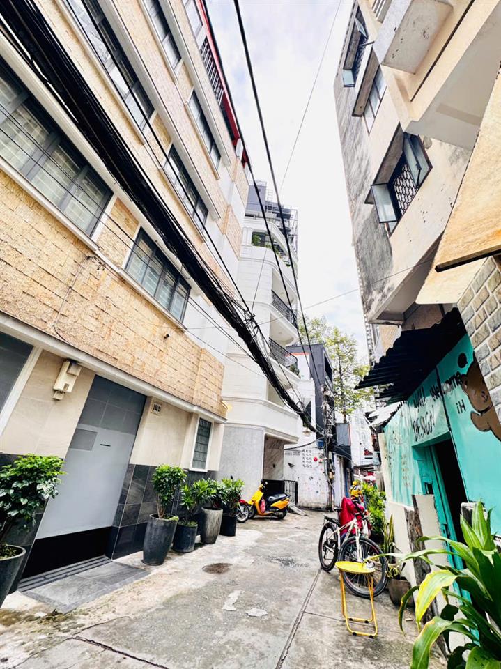 QUẬN 1: BÁN NHÀ 3 TẦNG CĂN GÓC 3 MẶT TIỀN HXH BÙI THỊ XUÂN, P.BÊN THÀNH- DT 78M2 NGANG