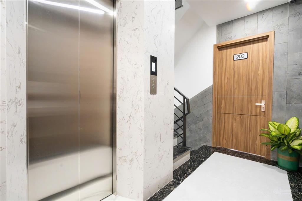 Nhà đẹp 10 phòng chdv full nội thất cao cấp có thang máy tốt