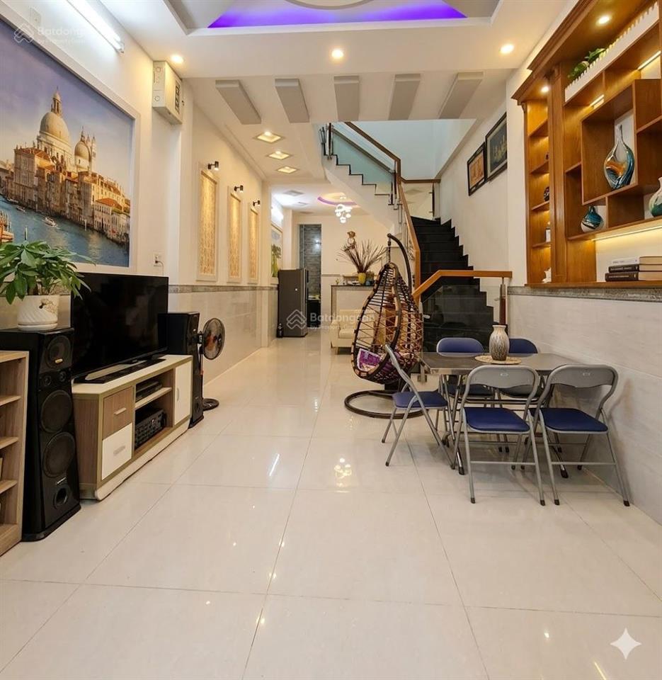 Khu vip linh trung  sát tuyến metro  3 tầng 4pn  hẻm xe hơi thông  nhỉnh 7 tỷ tl