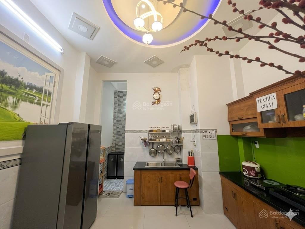 Khu vip linh trung  sát tuyến metro  3 tầng 4pn  hẻm xe hơi thông  nhỉnh 7 tỷ tl