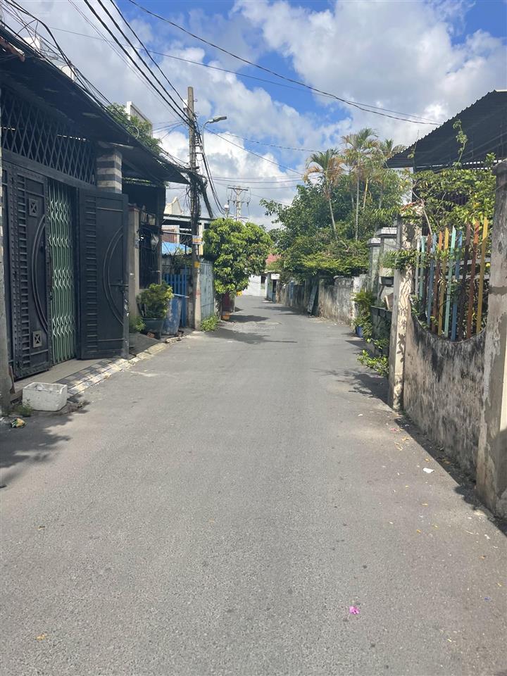 Hơn 11 tỷ  nhà đẹp ngay vành đai 2 trường thọ. nhà 98m², 4 tầng, hoàn công  ô tô ngủ trong nhà