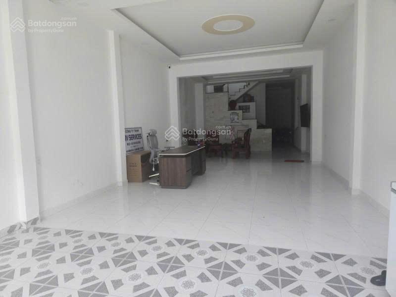 Mặt tiền linh xuân ô tô vào nhà  100m² 3 tầng chỉ 6.2 tỷ