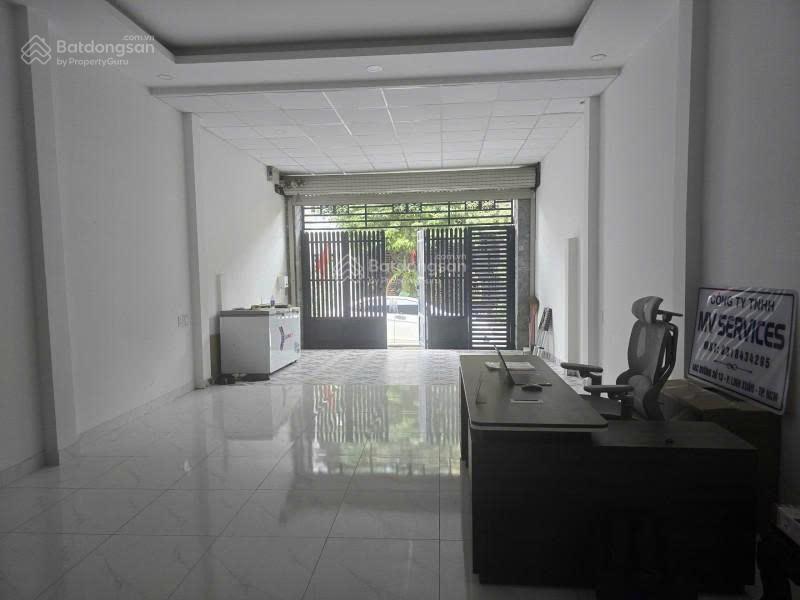 Mặt tiền linh xuân ô tô vào nhà  100m² 3 tầng chỉ 6.2 tỷ