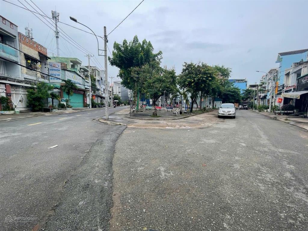 Ô tô ngủ trong nhà 104m 4 tầng ngang 5m hiếm  giá 9.7 tỷ thương lượng