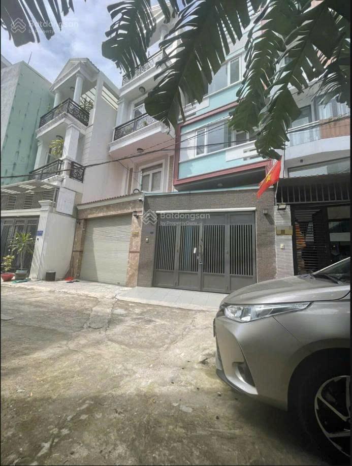 Ql13 hiệp bình phước nhà 60m2 3 tầng hoàn công, hẻm xe tải 8m 7,05 tỷ tl