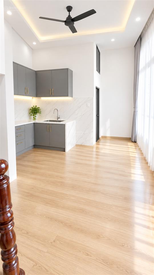 Nhà trường thọ  3 tầng 61m hoàn công đầy đủ  giá 5,7 tỷ tl