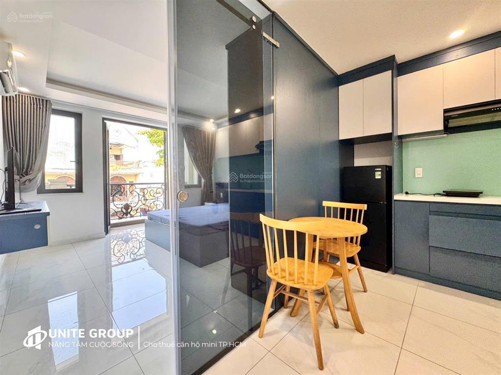 Căn hộ 1 bedroom cửa sổ  ban công ngay lê văn sỹ | gần nhà thờ giáo xứ đa minh  ba chuông