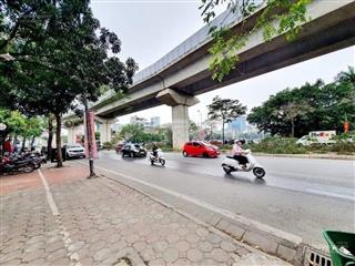 Hoàng cầu mặt phố giá tốt diện tích khủng 183m2, bán đất tặng nhà 3 tầng, 58 tỷ