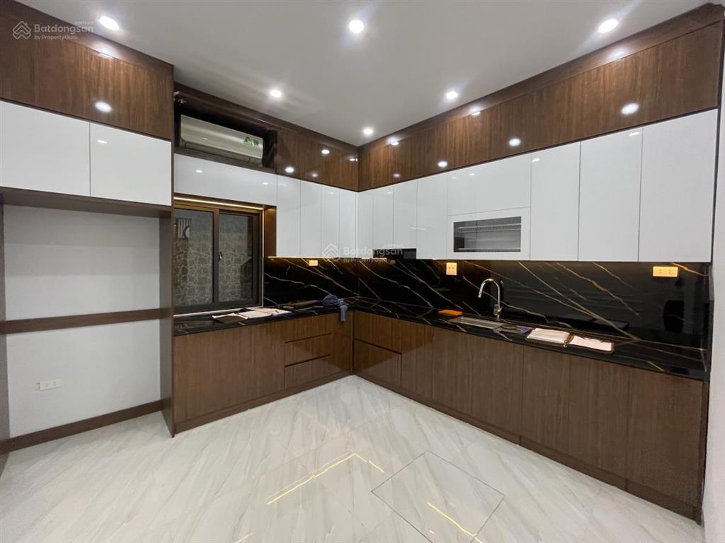Nhà riêng phú thượng, tây hồ dân xây , ở ngay  65m2 , 6 tầng , mt 5m, tg máy, ô tô  15,5 tỷ