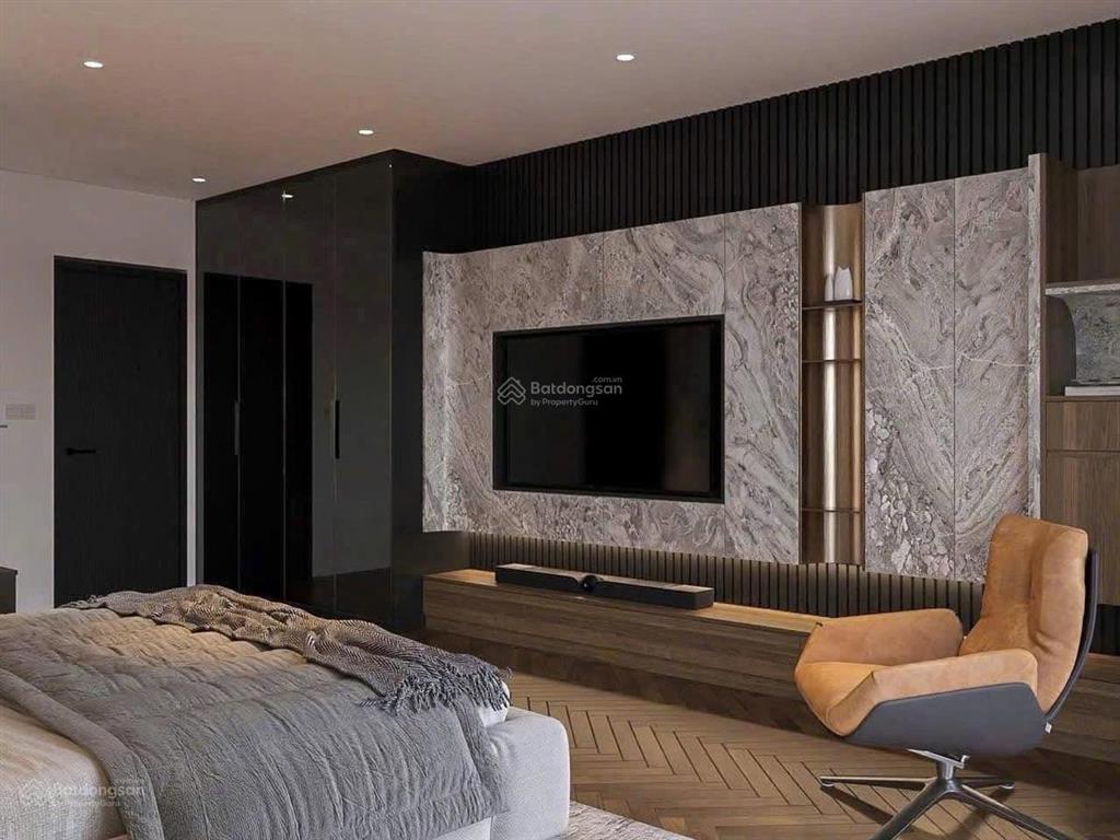 Nhà mới phú thượng, ở luôn 55m2, mt 4,2m, 7 tầng, thang máy, gara, ngõ thông ô tô tránh  16,8 tỷ
