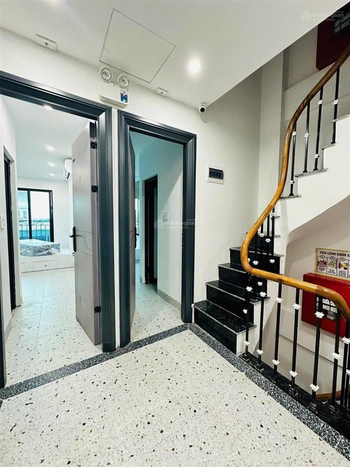 Toà chdv phú thượng 60m2 ,7 tầng tg máy xây mới dòng tiền 80tr/tg ngõ thông ô tô  17,8 tỷ