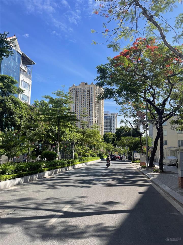 Bán đất tặng bt mặt ngõ lạc long quân, lô góc 3 mặt thoáng 431m2, mt 17,5m, ô tô tránh  218 tỷ