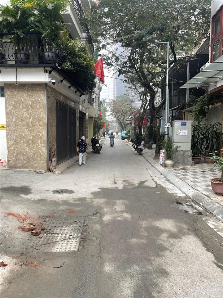Mảnh đất lô góc phú thượng 105m2, mt 6,85m, ô tô tránh + vỉa hè  28 tỷ