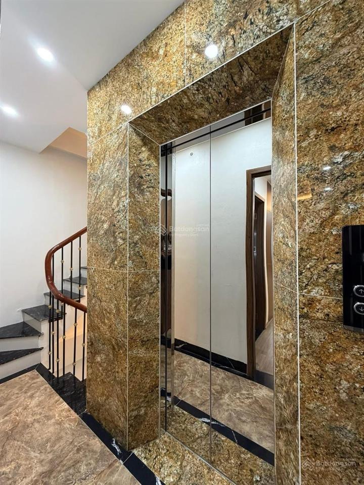 Nhà mới phú thượng, ở luôn 55m2, mt 4,2m, 7 tầng, thang máy, gara, ngõ thông ô tô tránh  16,8 tỷ
