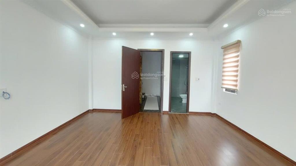 Nhà mới phú thượng, ở ngay 40m2, 6 tầng, thang máy, 3 pn, vài bước chân ra ô tô, giá 8,9 tỷ