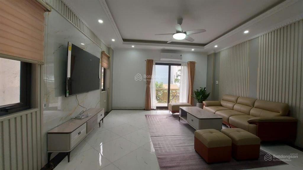 Nhà mới phú thượng, ở ngay 40m2, 6 tầng, thang máy, 3 pn, vài bước chân ra ô tô, giá 8,9 tỷ