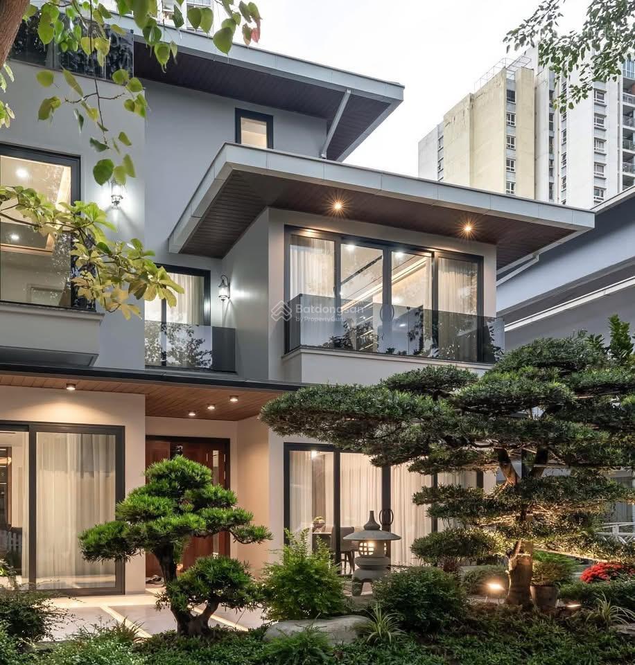 Biệt thự ciputra  siêu vip 180m2, mt 9m, 3 tầng, ô tô tránh, vỉa hè  69 tỷ