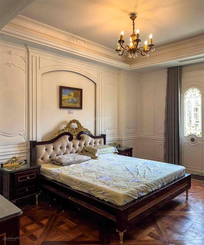 Biệt thự ciputra  siêu vip 180m2, mt 9m, 3 tầng, ô tô tránh, vỉa hè  69 tỷ