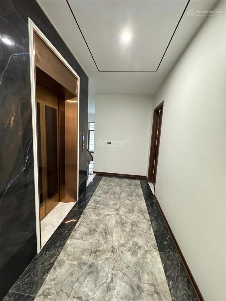 Nhà dân xây vip của phú thượng, diện tích 138m2, mặt tiền 8m, ngõ thông, ô tô tránh  42 tỷ