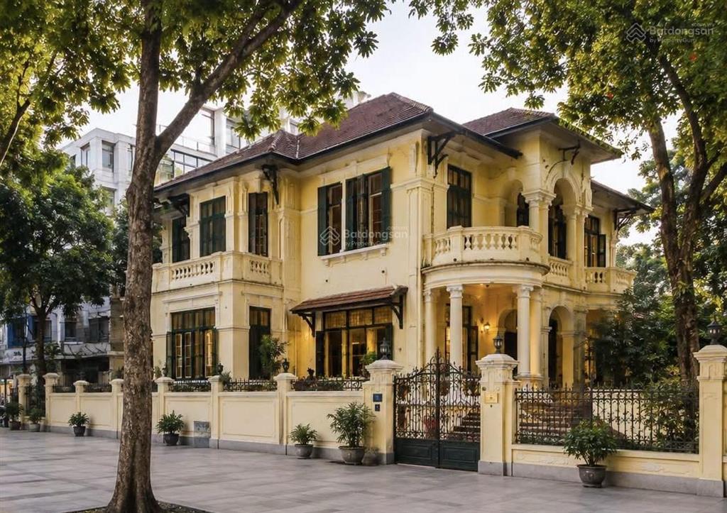 Biệt thự sân vườn phú xá, pt ô tô tránh, ngõ thông 335m2, mặt tiền 12m, sẵn nhà 3 tầng  70 tỷ