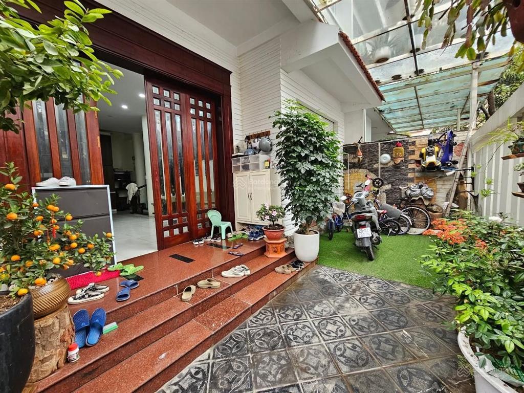 Biệt thự sân vườn phú xá, pt ô tô tránh, ngõ thông 335m2, mặt tiền 12m, sẵn nhà 3 tầng  70 tỷ
