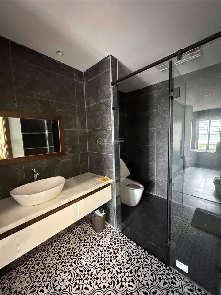 Biệt thự dân xây phú thượng  tây hồ, ô tô tránh, thang máy, view sông 138m2, 6t, mt 8m  42 tỷ