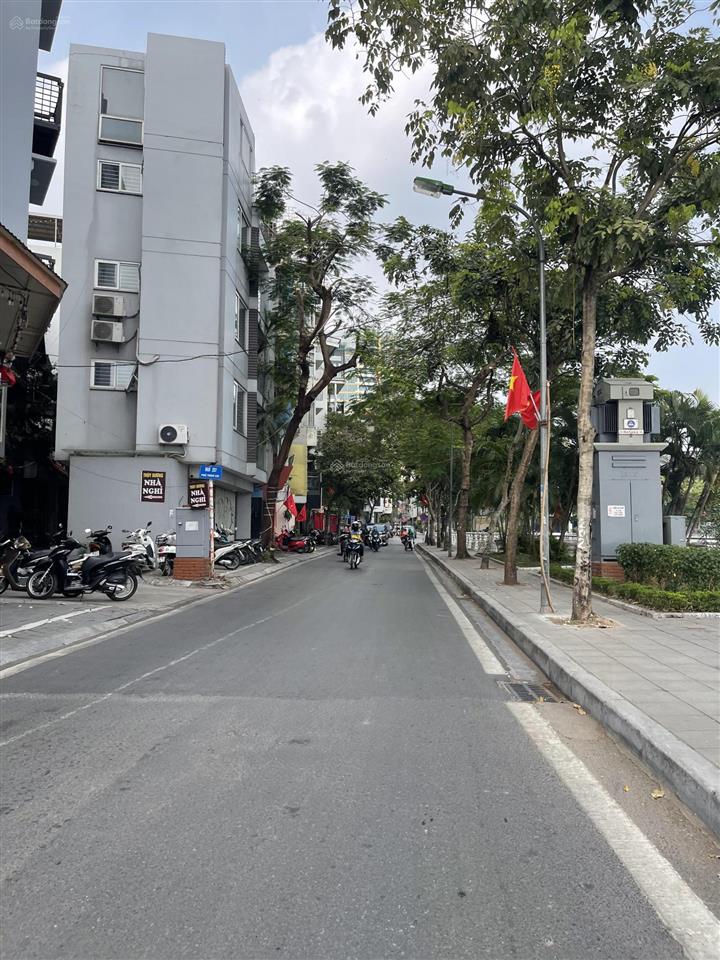 Đỉnh cao mặt hồ tây, phố nguyễn đình thi, nhà 2 mặt tiền 110m2, mt 9m, nở hậu  170 tỷ