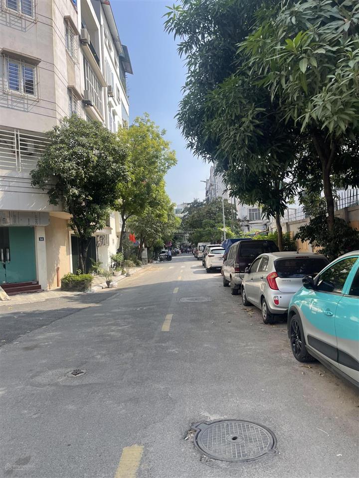 Đất phân lô phố phúc hoa, phú thượng 60m2, mt 4,6m, ngõ thông, ô tô tránh. giá 320tr/m2