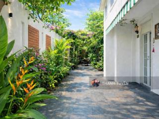 Biệt thự sân vườn hàng xóm ngoại giao đoàn 300m2  mt 12m lô góc 3 thoáng hơn, 56,25tỷ