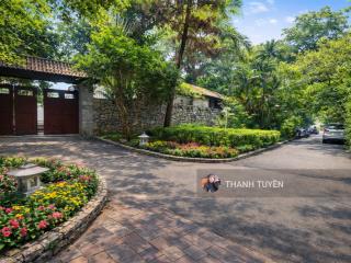 Biệt phủ 2000m2, chỉ 8x tỷ
quan tâm e tư vấn thêm ạ