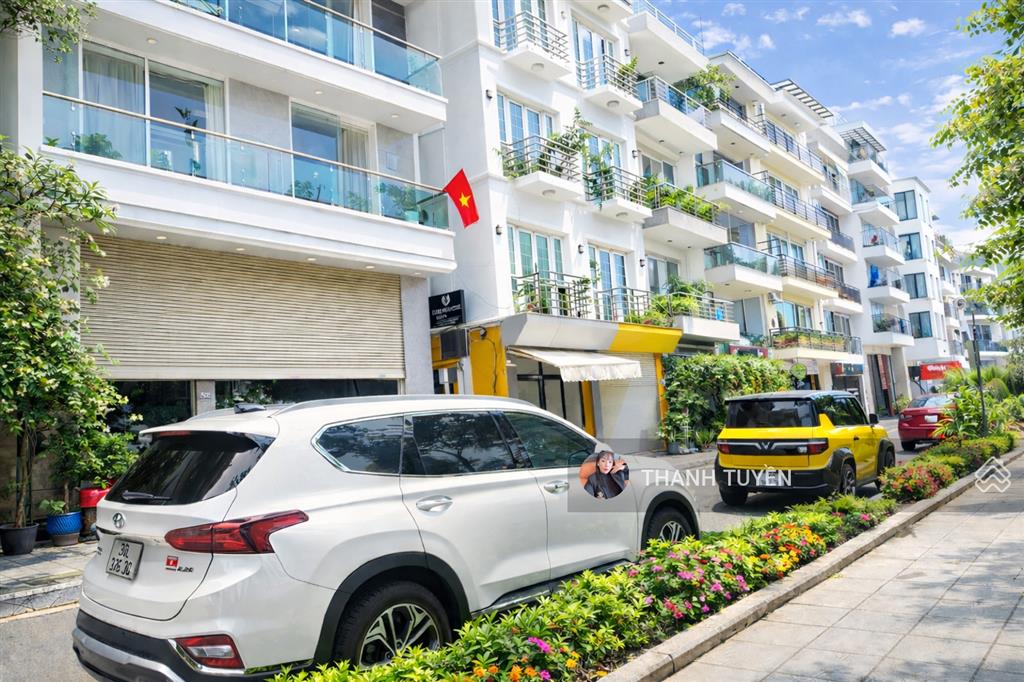 Quảng an  tây hồ. apartment mặt phố ~300m2, mt 12m